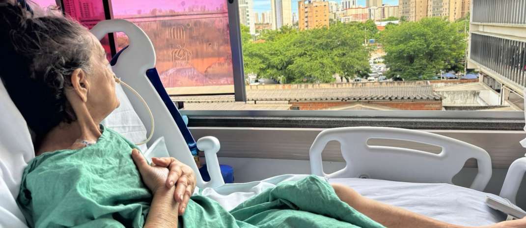 Projeto do HGF humaniza atendimento em UTI ao levar pacientes para banho de sol e ventilação natural