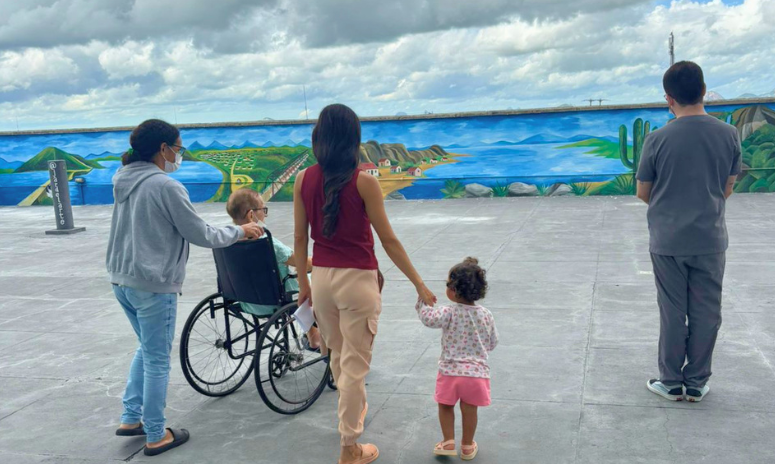 HRSC inaugura espaço ao ar livre com pintura de paisagens do Sertão Central para uso terapêutico de pacientes