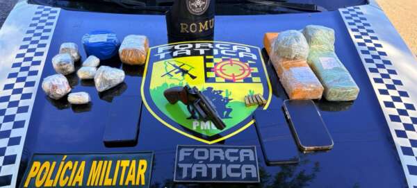 PMCE prende chefe de grupo criminoso e apreende arma e drogas em Tauá