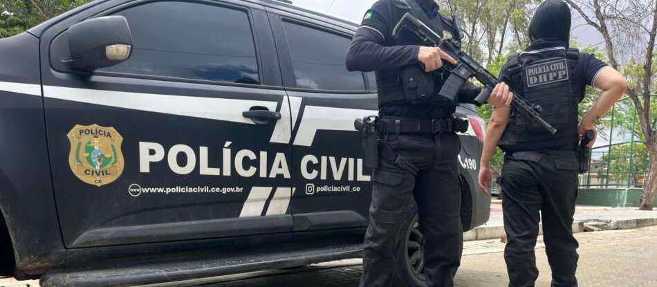 Suspeito de integrar grupo criminoso e por homicídios na Lagoa Redonda é preso durante ação da PCCE em Beberibe
