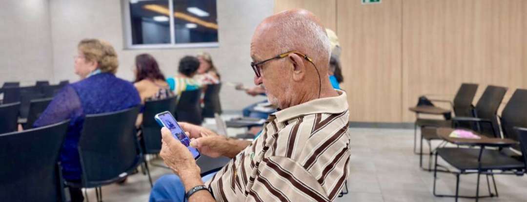 Viçosa do Ceará recebe curso gratuito voltado à inclusão digital de pessoas idosas