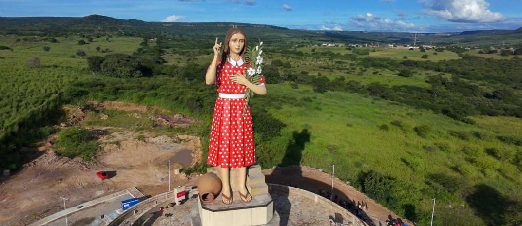 Em Santana do Cariri, Governo do Ceará entrega complexo religioso com homenagem à Beata Menina Benigna