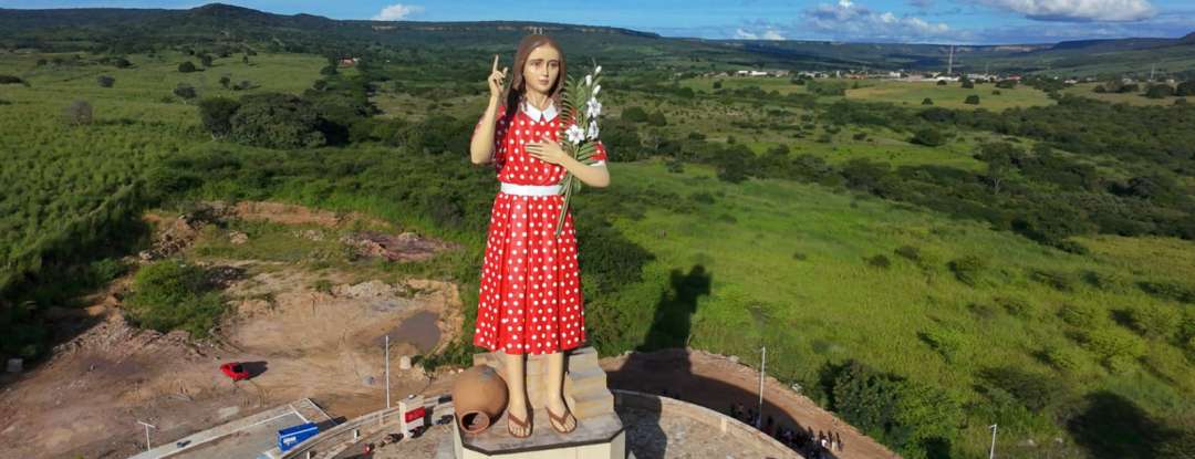 Em Santana do Cariri, Governo do Ceará entrega complexo religioso com homenagem à Beata Menina Benigna
