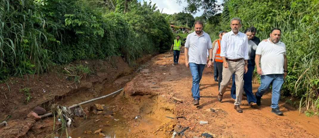 “A prioridade é garantir a integridade física dos cidadãos”, declara governador Elmano ao acompanhar trabalhos de salvamento em Tianguá