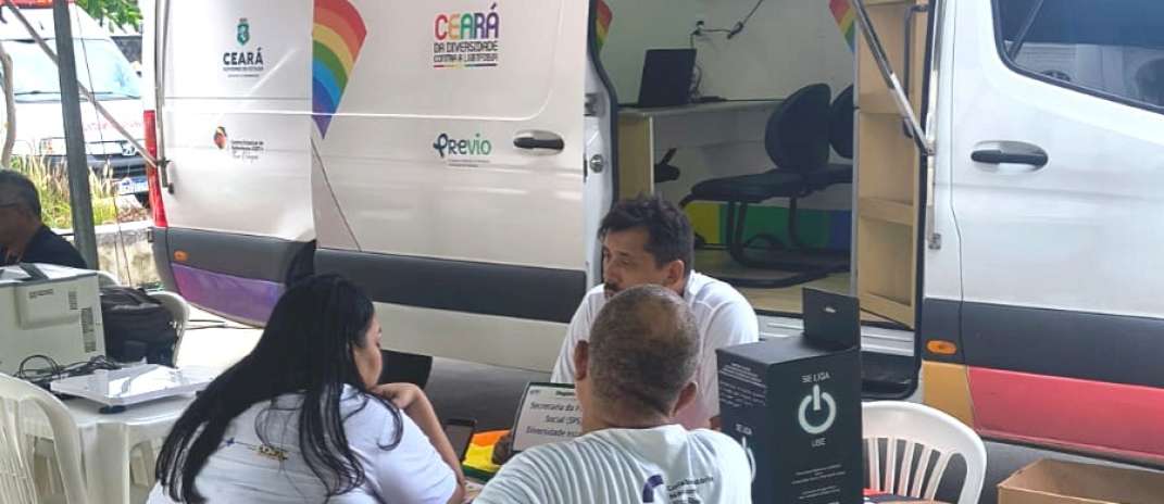 Secretaria da Diversidade realiza ações de letramento e atendimento com Unidade Móvel em Sobral