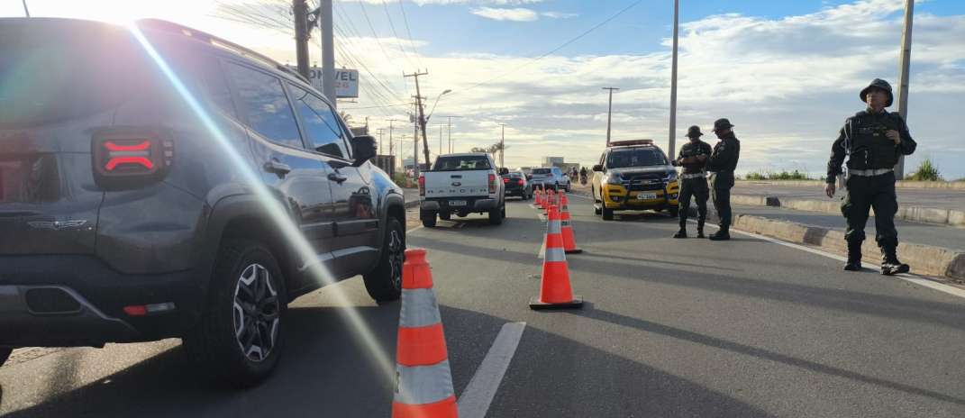 Tráfego da CE-025 é retomado parcialmente para feriadão