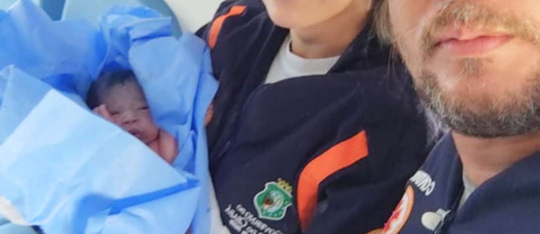 Samu 192 Ceará realiza parto dentro de ambulância em Tauá