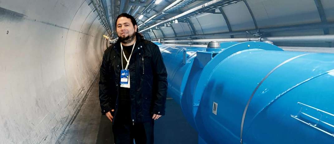 Professor da rede estadual participa de formação no CERN, em Genebra, na Suíça