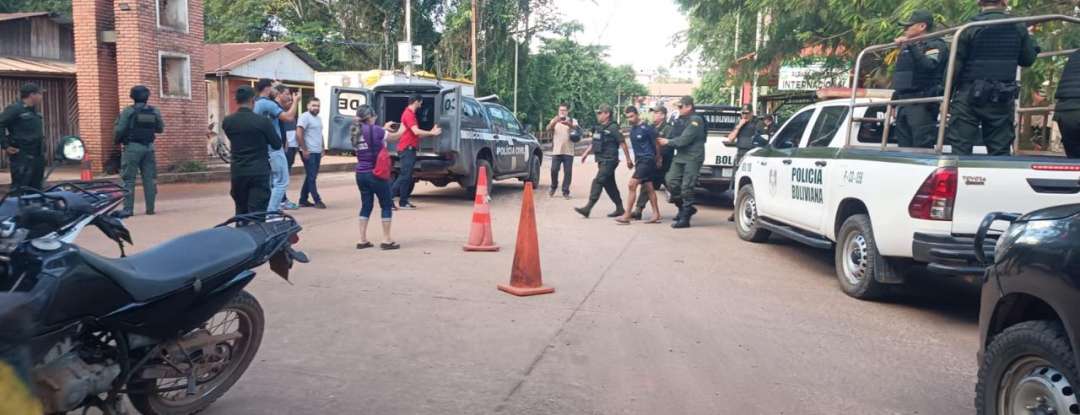 Em ação conjunta, foragido da Justiça do CE é preso na Bolívia