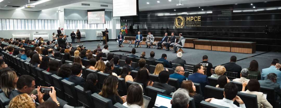 SSPDS-CE participa de Seminário Nacional “Criminalidade Organizada e Sistema de Justiça: novas agendas e respostas institucionais” sediado na PGJ
