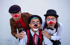 Semana no Teatro Carlos Câmara destaca espetáculos do Programa Teatro do Ceará com acessibilidade em Libras