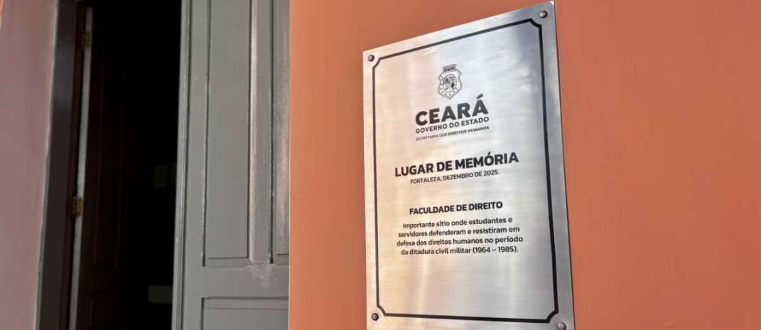 Sedih instalou segunda placa do projeto Lugares de Memória na Faculdade de Direito da UFC