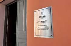 Sedih instalou segunda placa do projeto Lugares de Memória na Faculdade de Direito da UFC