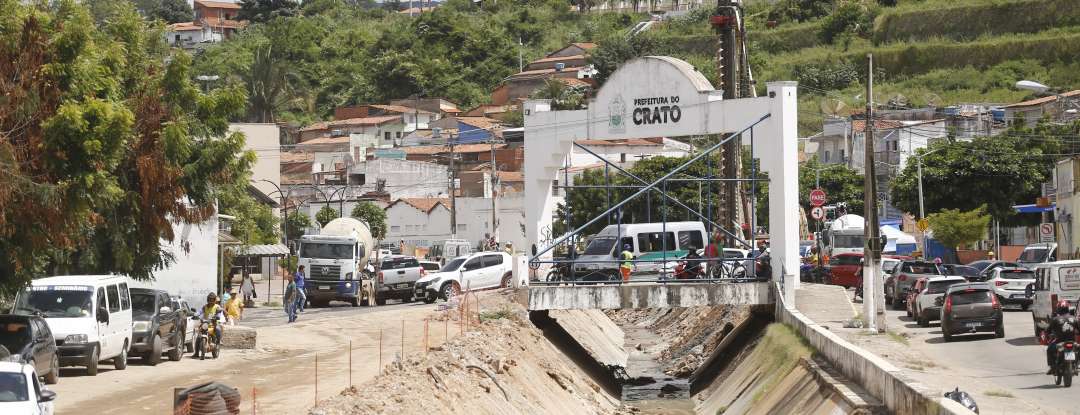 No Crato, obras de requalificação do canal do Granjeiro chegam a 50% de execução
