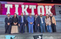 Em Nova Iorque, governador Elmano de Freitas participa de reunião com representantes do TikTok