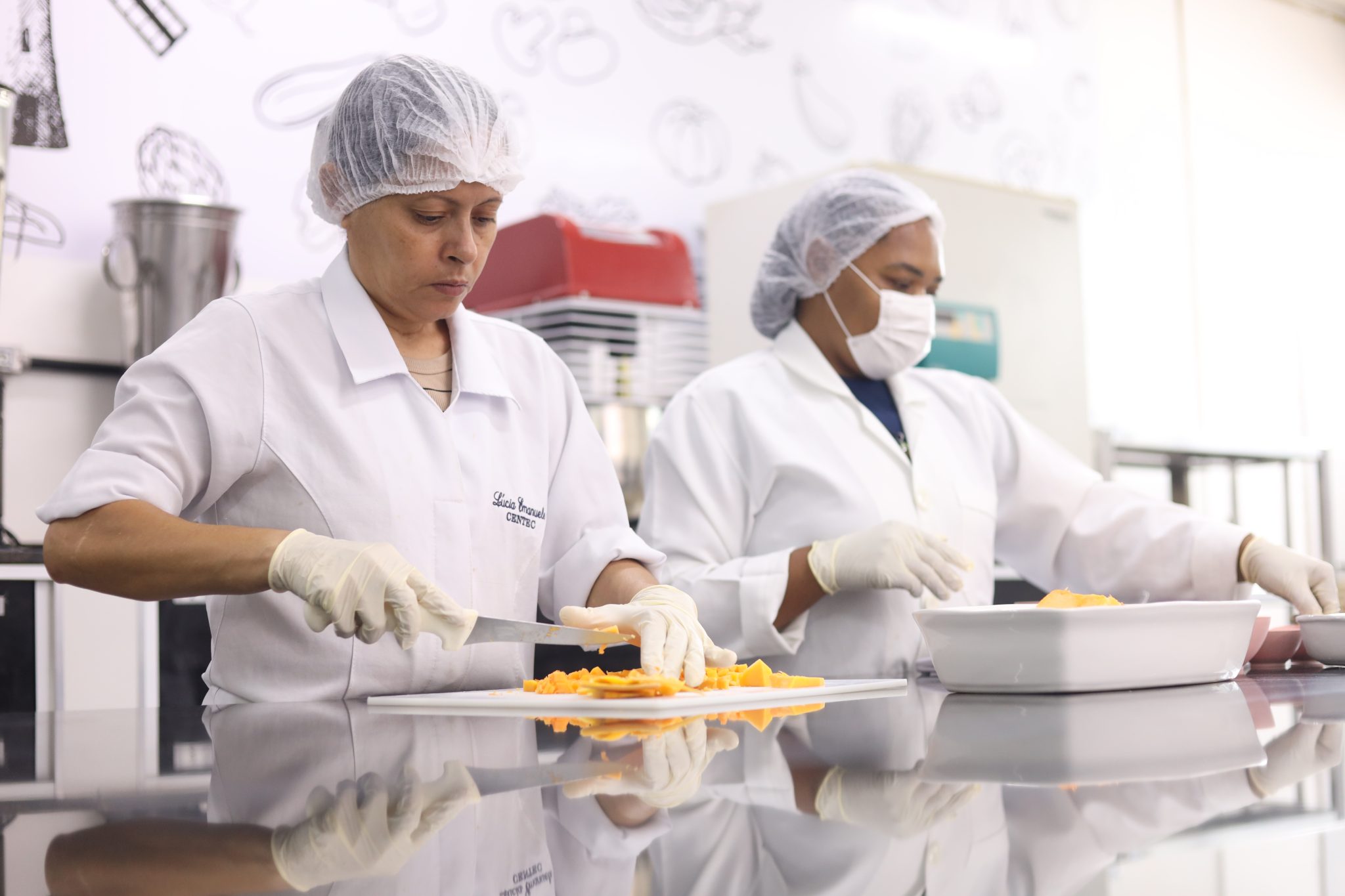 Centec e Secitece abrem 615 vagas para cursos técnicos e superiores gratuitos