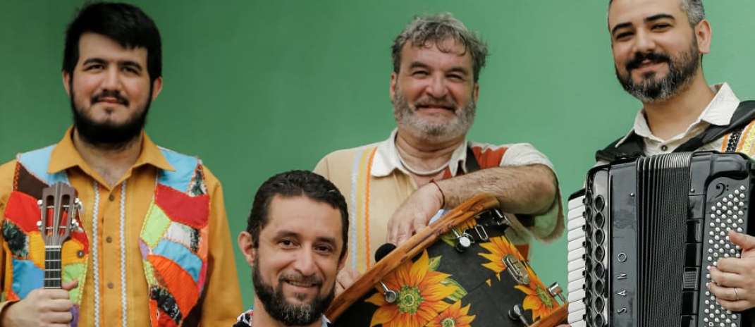 Teatro Carlos Câmara promove imersão cultural com exposição indígena, teatro, shows e visita guiada