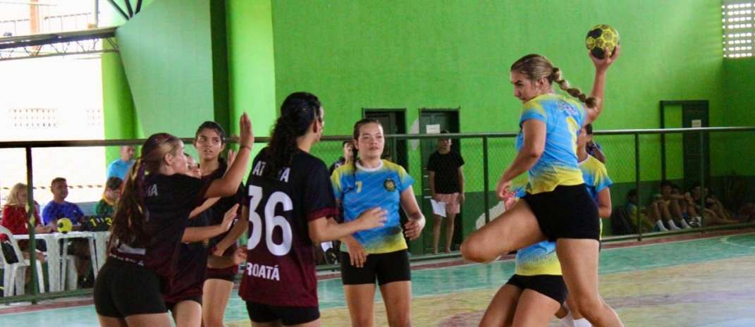 Alunos-atletas de 64 municípios participaram da última etapa CREDE dos Jogos Escolares do Ceará