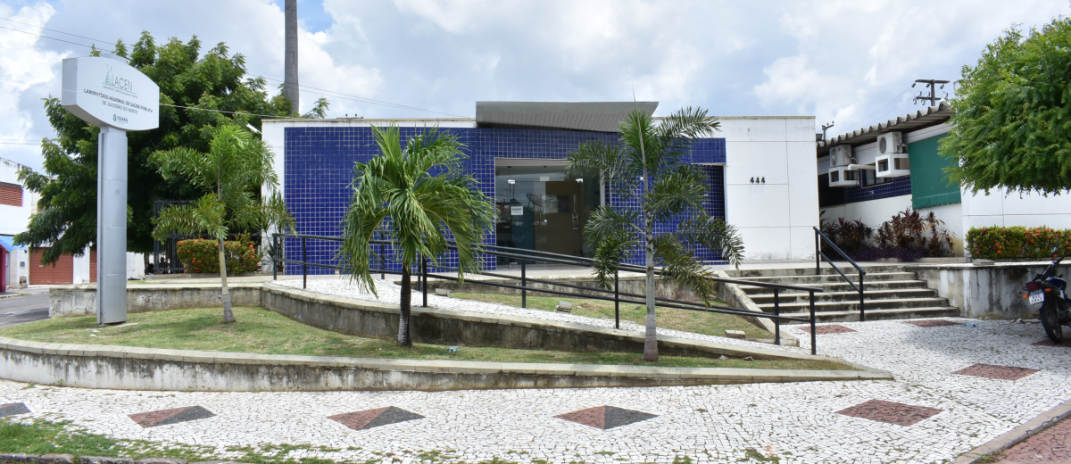 Rede Estadual de Laboratórios de Saúde Pública do Ceará abrange seis municípios; série especial apresenta equipamentos regionais