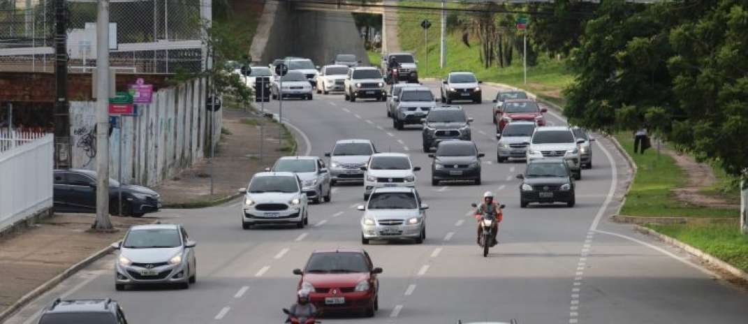 Licenciamento de veículos com placa final 3 vence nesta segunda-feira (11)