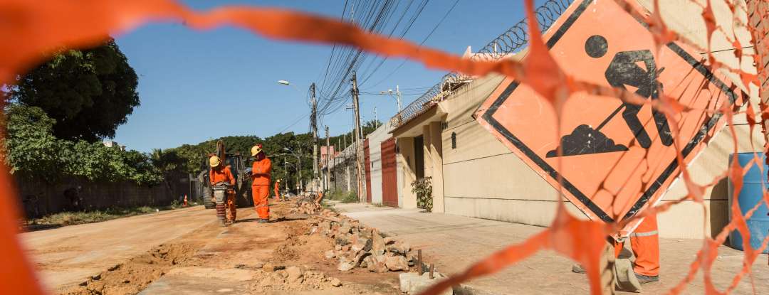Obras da Cagece em Martinópole ampliam abastecimento de água