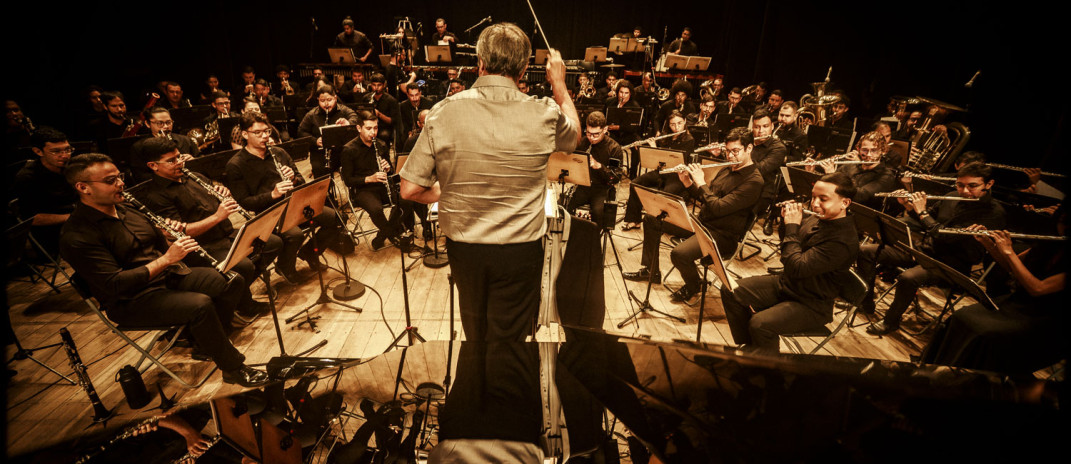 Banda Sinfônica da Uece apresenta concerto inédito no Cineteatro São Luiz com obras de Villa-Lobos e Stravinsky 