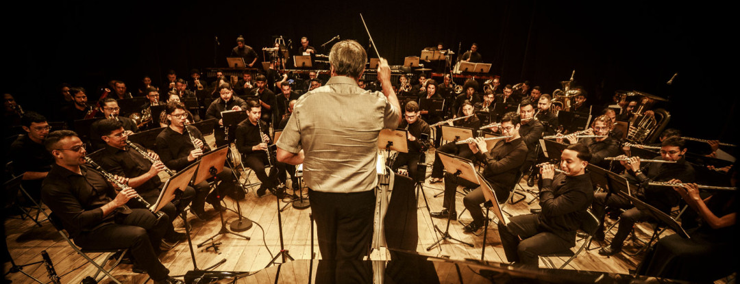 Banda Sinfônica da Uece apresenta concerto inédito no Cineteatro São Luiz com obras de Villa-Lobos e Stravinsky 