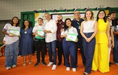 Com investimento superior a R$ 11 milhões, Governo do Ceará entrega mais de 25 mil tablets para alunos da rede pública de Fortaleza