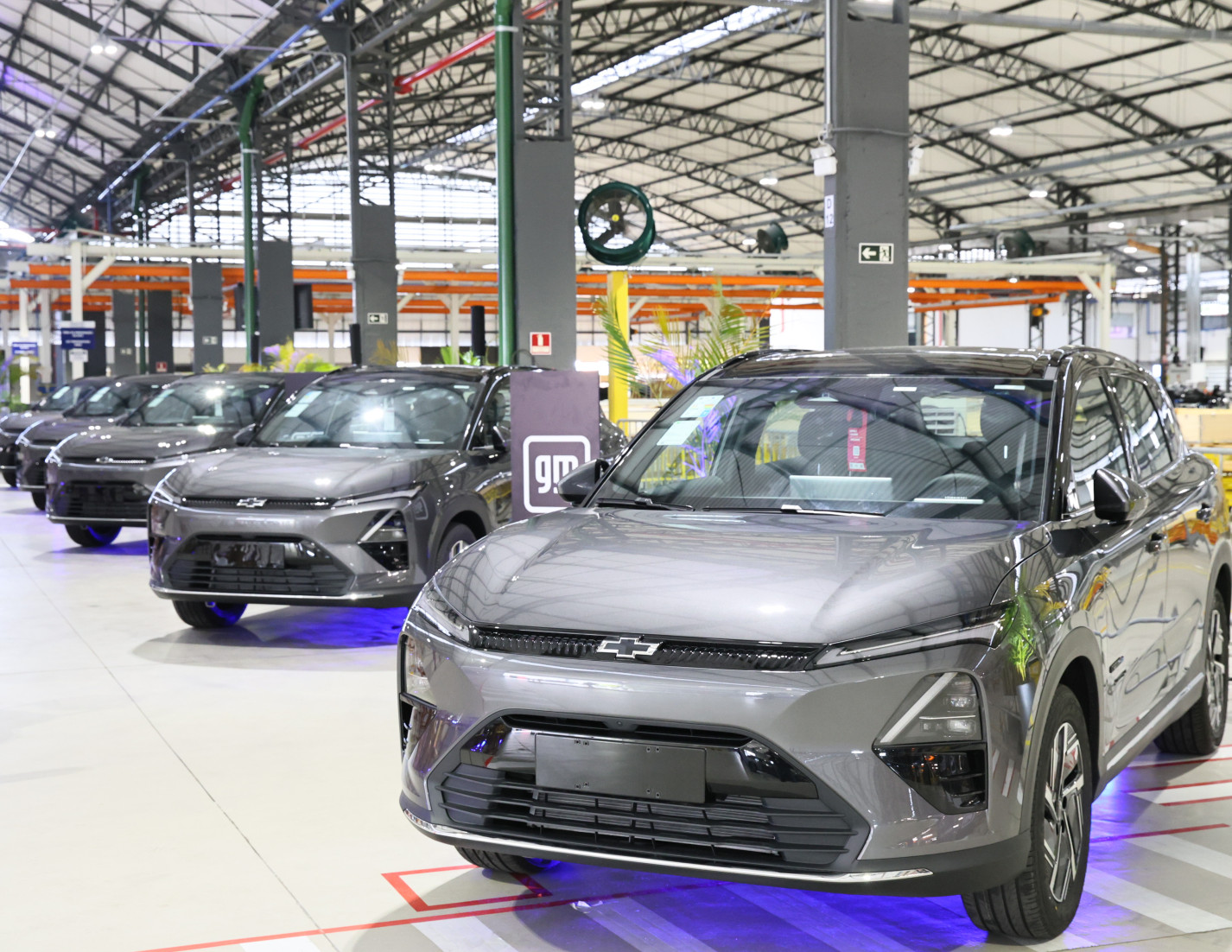 Ceará inicia produção de novo veículo elétrico da Chevrolet e fortalece indústria automotiva
