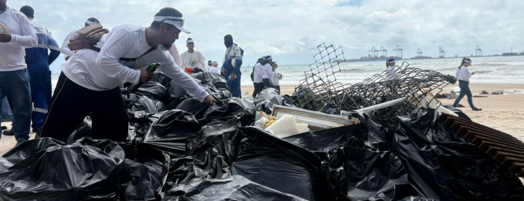 Mutirão de limpeza mobiliza colaboradores e comunidades do Pecém durante a Semana do Meio Ambiente