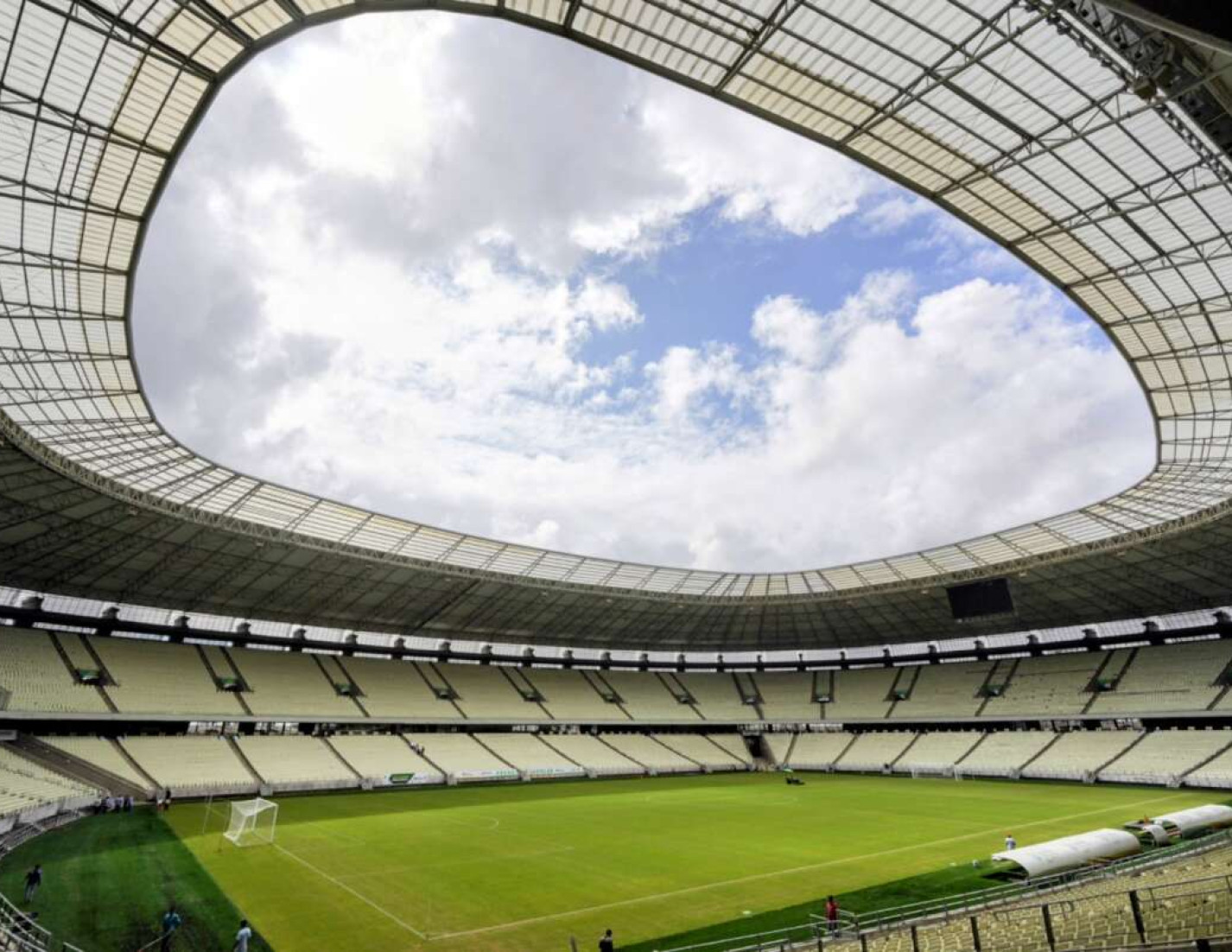 É hoje! Brasil x EUA, na Arena Castelão, terá maior público da história do futebol feminino no Nordeste