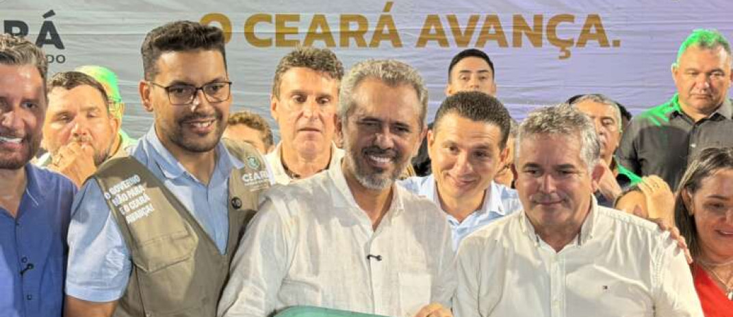 Agricultura familiar do Centro-Sul e Sertão de Crateús recebe tratores e investimentos em acesso à água