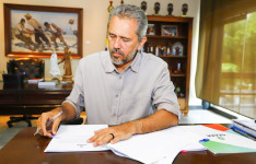 Governador Elmano de Freitas envia mensagem à Alece para criação do Departamento de Repressão à Lavagem de Dinheiro