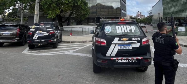 Em ações distintas, PCCE captura dois condenados por homicídios em Fortaleza e Maracanaú