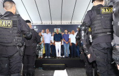 Governo do Ceará entrega 83ª base do CPRaio, central de videomonitoramento e nova areninha em Milagres