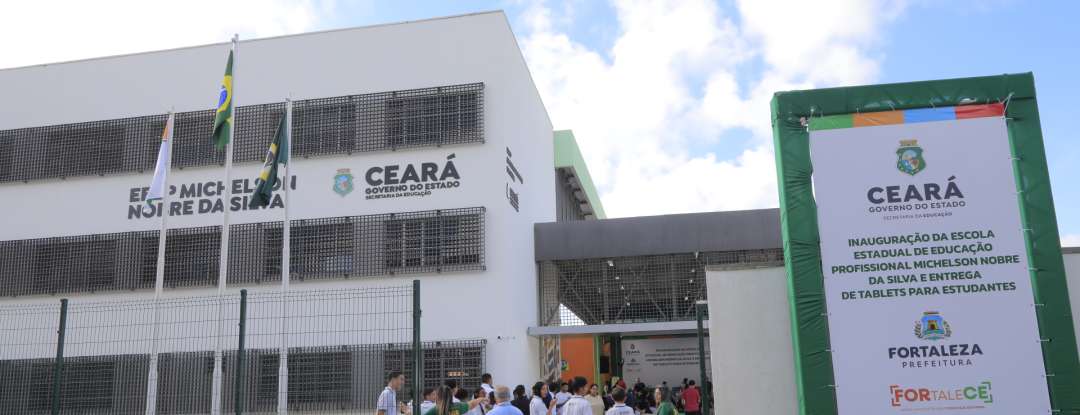 Com investimento de R$ 14,4 milhões, Governo do Ceará inaugura EEEP no bairro Siqueira