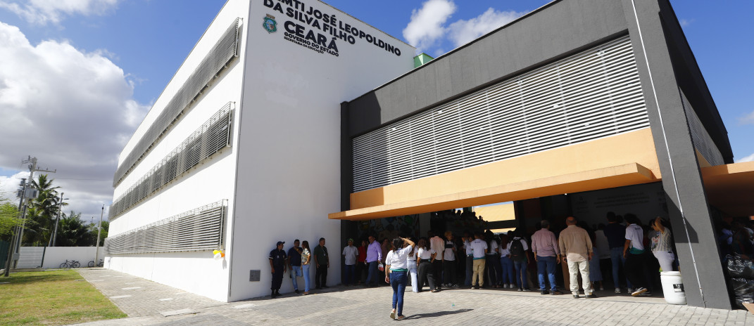FORtaleCE: Nova EEMTI José Leopoldino da Silva Filho oferta tempo integral para jovens no Conjunto Ceará