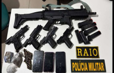 Polícia Militar captura trio em flagrante e apreende cinco armas de fogo, 60 munições e drogas em Senador Pompeu