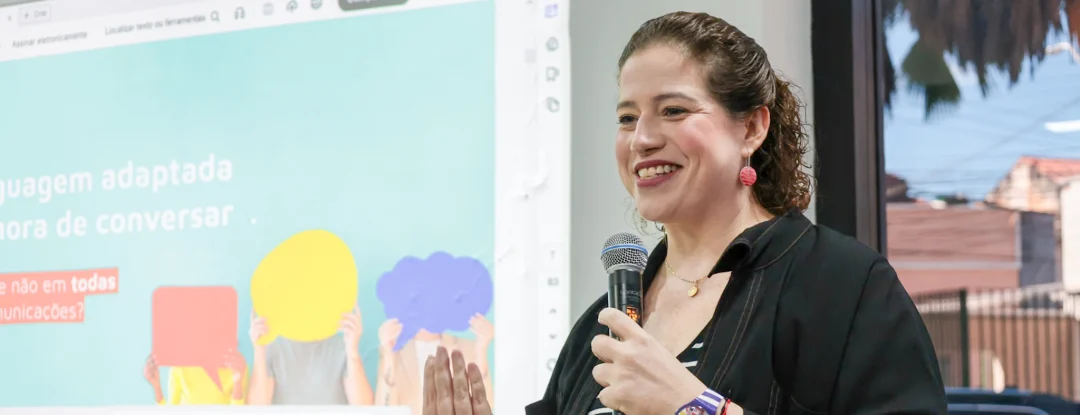 ÍRIS promove palestra sobre Linguagem Simples para colaboradores do IDT
