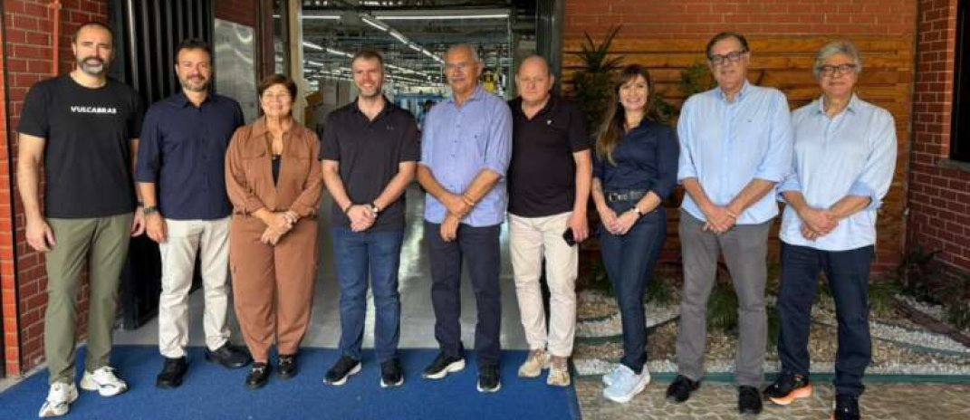 Adece, SDE e Ipece realizam visita institucional à Vulcabras, maior indústria calçadista do Ceará