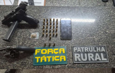 PMCE prende suspeito e apreende armas e munições em Limoeiro do Norte
