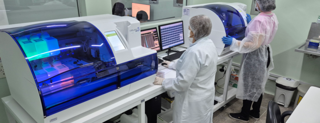 Analisado pelo Lacen/CE, Teste do Pezinho ajuda a transformar o futuro de milhares de crianças cearenses