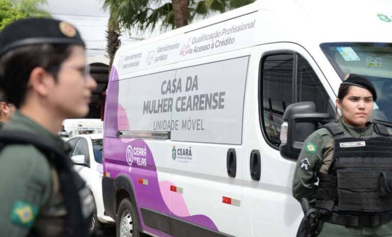 Governo do Ceará promove ação de combate à violência contra a mulher no amistoso da Seleção Feminina no Castelão