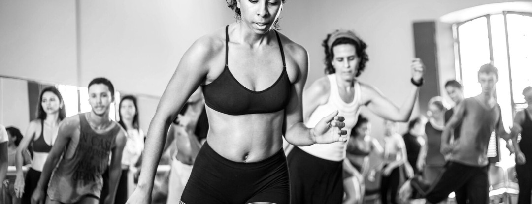 Teatro Carlos Câmara abre inscrições para o curso Corpo Brincante com Valéria Pinheiro, da Cia Vatá