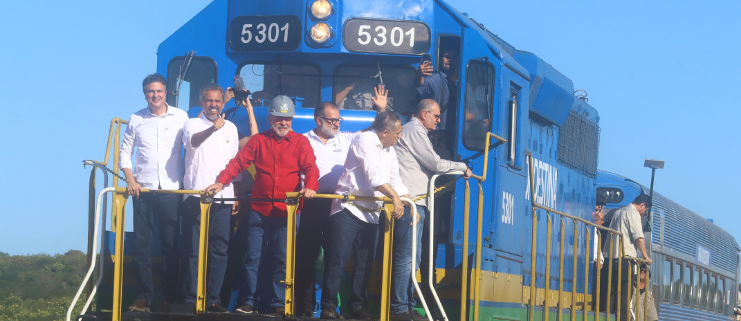 “A Transnordestina é o começo de um novo futuro para o Ceará”, celebra Elmano de Freitas durante entrega dos lotes 4 e 5 da ferrovia