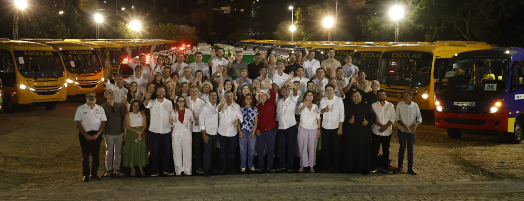 Lula no Ceará: 76 municípios são beneficiados com veículos para educação e saúde