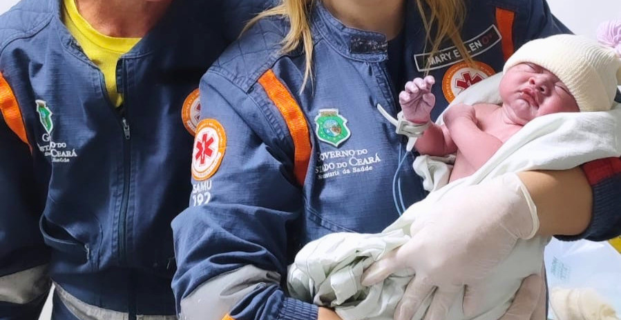 Bebê nasce dentro de ambulância do Samu 192 Ceará em Tianguá