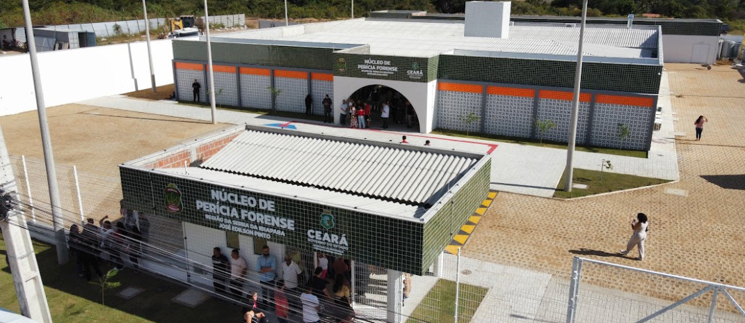 Governo do Ceará entrega novo núcleo da Pefoce e areninha em Tianguá