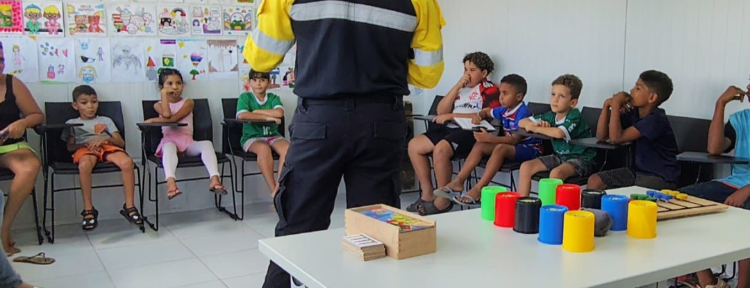 Detran-CE realiza intervenção educativa para crianças do Projeto Zona Viva em Juazeiro do Norte